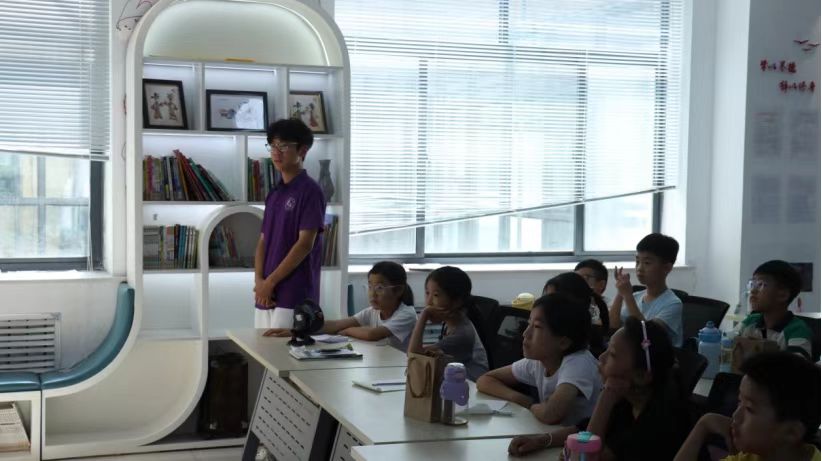 ����ѧС���á��߽�����Сѧ�����������ǵ�̽��֮��