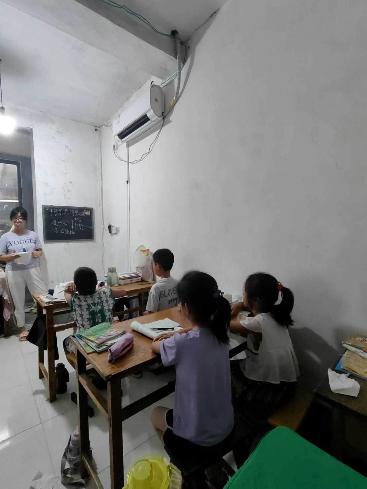 �������ػ������ʵ���Ӷ�Ա��������չ�����