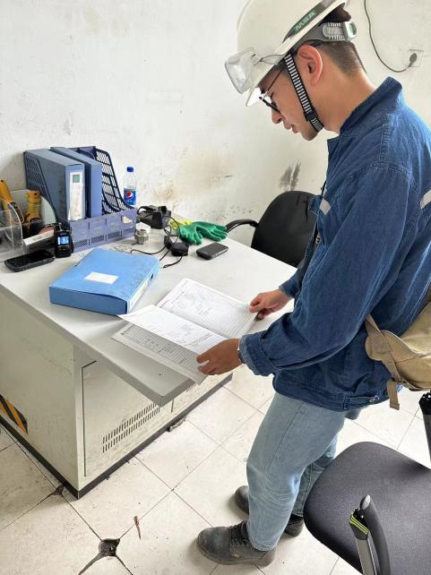 �ഺ־�������