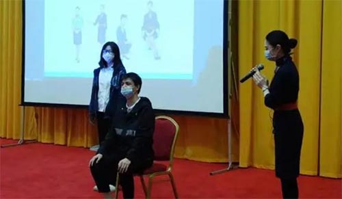 300����ѧ���μӡ�ʪ�ش�ᡱ־Ը������ѵ