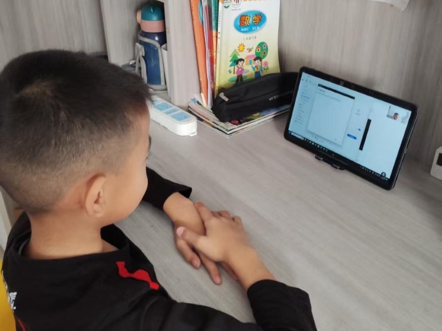 �ĳǴ�ѧ��������ѧԺ���뺮�١�һ���ƽ��á���ɹ�չʾ��һ��