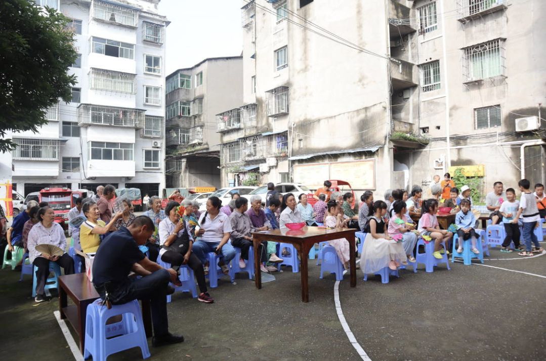 �����������ջ��ݣ��ഺ���񣬹���ʢ��ͼ��