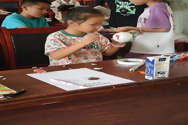 �������ʵ�����������ѧԺ���ഺ���Ρ�ͨ��־Ը����ӳɹ���չ������������ѧ�γ�