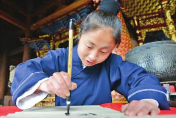 90��Ů��ѧ������5000Ԫ��н���� ��ȫ��̵���