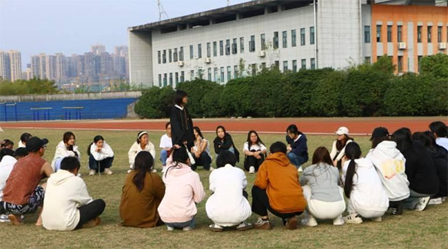 �����Ÿ�����ۣ������ɳ�������