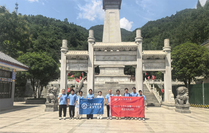 Ѯ���к������ݣ����ơ���ѧ�����ʵ�����ء� ��ɫ����н��