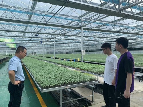 �Ӻ���ѧ��ѧԺѧ�Ӹ����ջ����ȵؿ�չũҵ��̼ת�͵���ʵ���