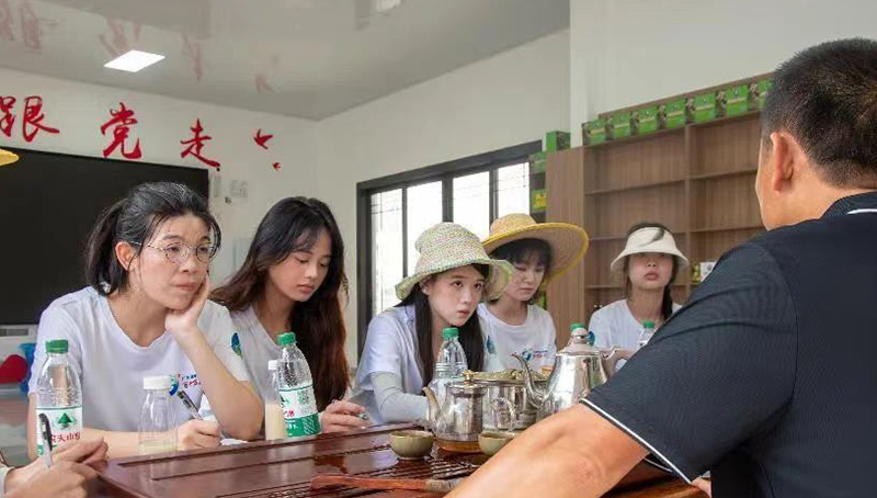 ������Ϣְҵ����ѧԺʵ���š�������壬̽Ѱ��ũ֮·