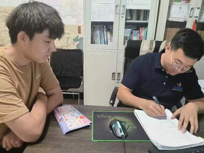 �����˼����������������פ