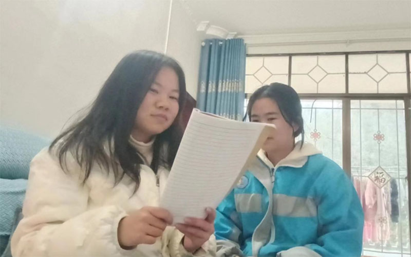 ǭȾ��ɽ�Ƿ�̸��̽Ѱ������Ⱦ�Ĵ���Ʒ�ڲ�ͬ����εķ�չ