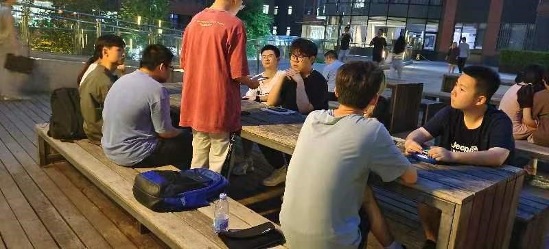 ����ѧ�ӡ����˼�͡�ʵ���������˹ʾӣ�������ʹ��