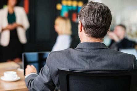 ����ũҵ��ѧ��ҵ�ʼ���ҵǰ����ô��