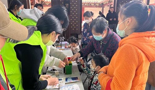 ����������ʱ�У���ɫ����������