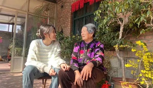 Ϋ��ѧԺ����ѧԺ(�½�����ʯ�鷨ѧԺ)����ɫ������ѧ��־Ը�߷���ӿ�չ��־Ը�����߻����ഺ��������ʱ���������ʵ���