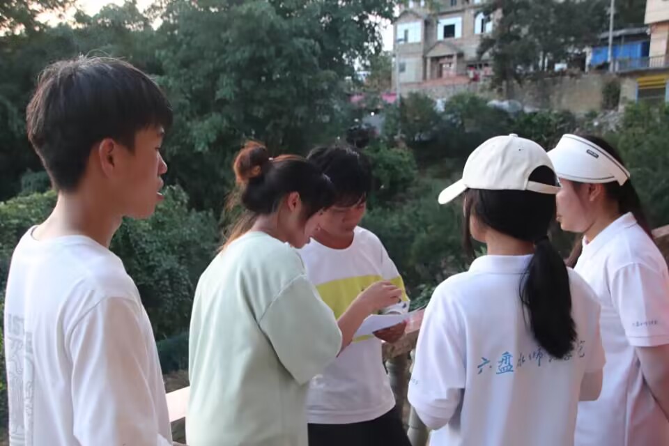 ����ˮʦ��ѧԺ������ͬ�У��ط����¡��շ��ж��Ŷӿ�չ���շ���