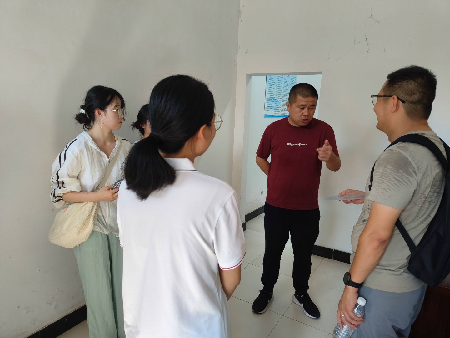 ����ѧԺ��ѧ�������ѧԺ��ͬ�����ǻ�ũҵ��������塱�ǻ�ũҵ��չ�����š�����ͬ�����̸�ǻ�ũҵ��ظ�����