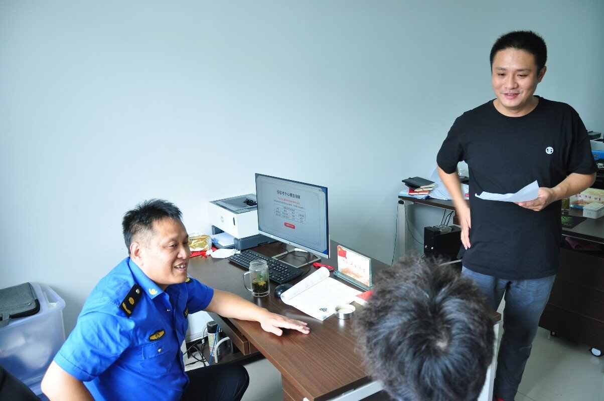 �Ͼ���ҵ��ѧ:����ʮ��Լ��ͬ��������