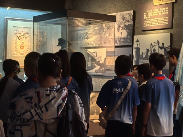 ��ƴ󾭹�ѧԺ����̻��족ʵ���ӣ�Ѱ�ú�ɫ��ַ����ͯ�����ݿ�