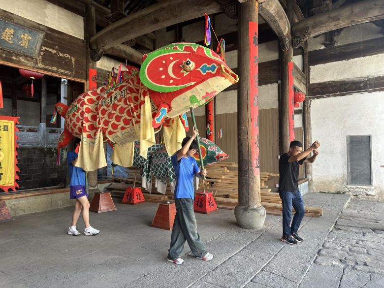 AI�����������Ƶ�˫�򱼸�