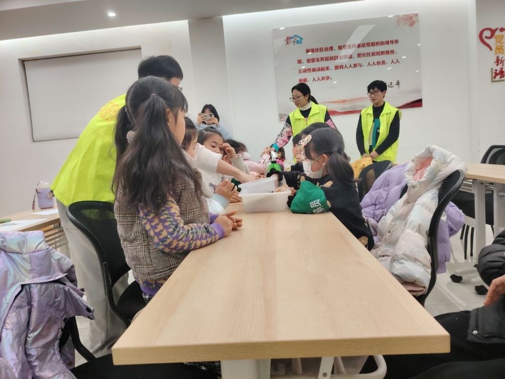 ���ϴ�ѧ ��СС����Ա�� ��ѵ���Ϊ������ҵע����������