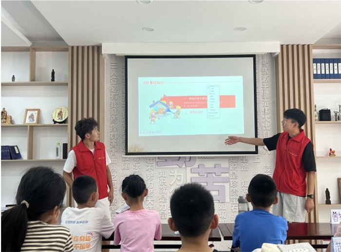 ����ʦ����ѧ������ѧѧԺ���ഺ�򵳴���ģ�������������ʵ���ӣ���������֪ʶ�Ĵ���