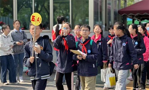 �Ͼ���15���ӽ���Ȧ�������� Сѧǣ�ָ�У��չ���ʵ��