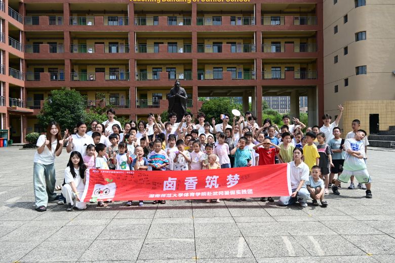 ������ԡ������硱�Բ����Ļ ����ع���ж���黭�Ͼ��