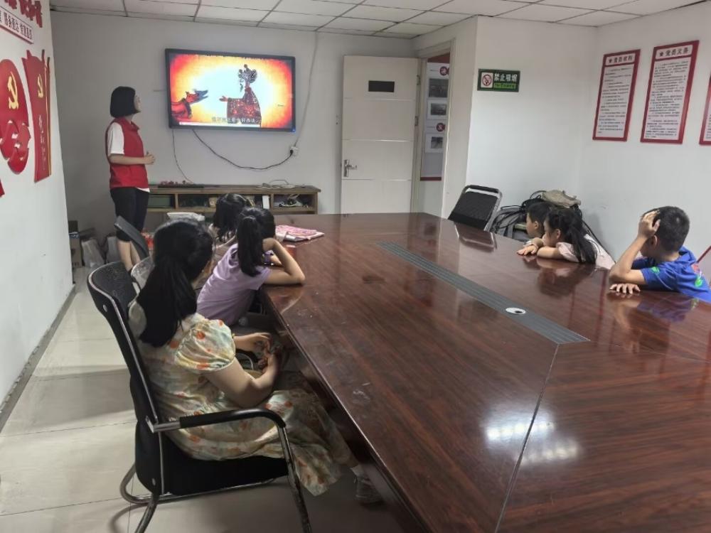 ��ƤӰ������Ť������С����