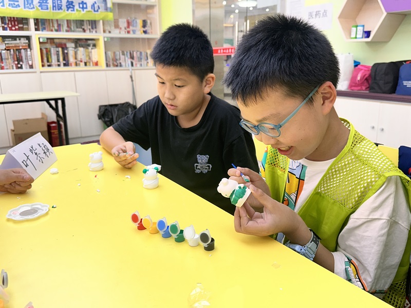 ��������ͯ�ġ�������ʦ�߲�ͯ���Ŷ�˳����չ������ɫ����