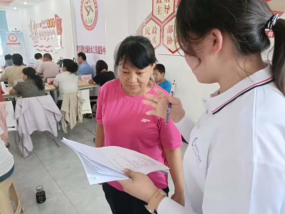 ������̬�Σ�ͬ����ɫ��