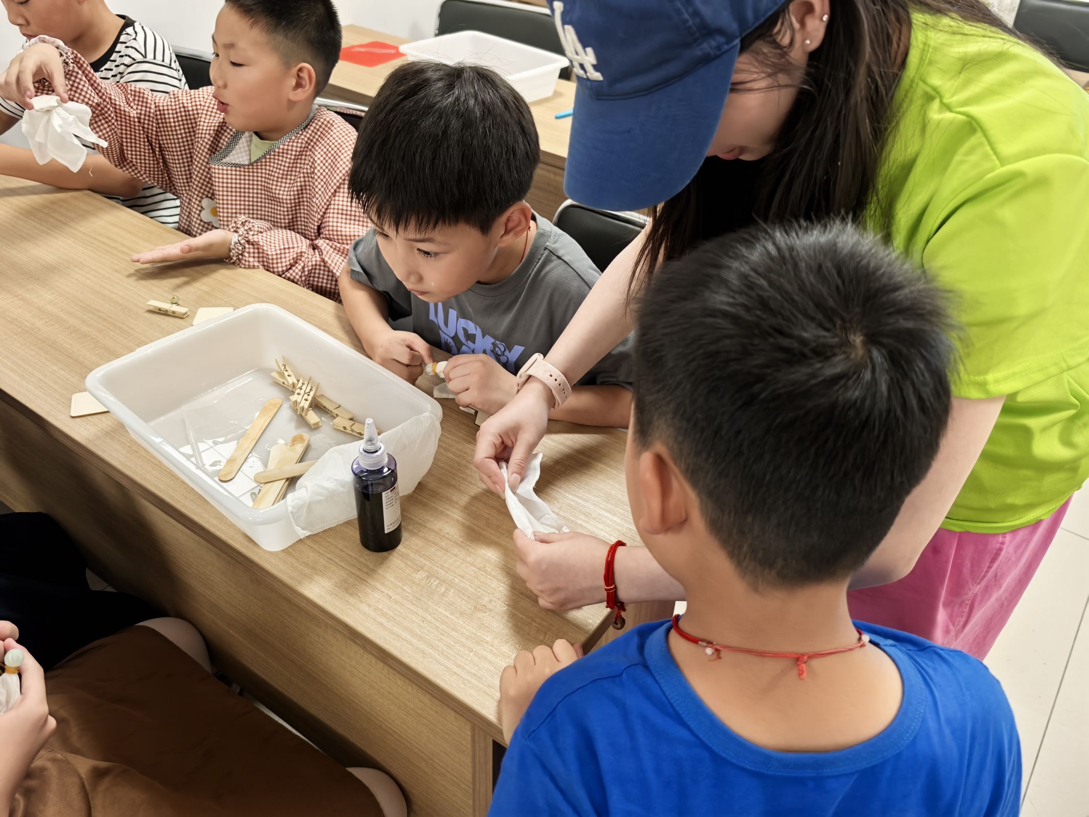 ��Ⱦ��Ȥ֮�ã�����ָ�ⴴ�⡪�����ݴ�ѧ��������Ϣ��������֧��ʵ����