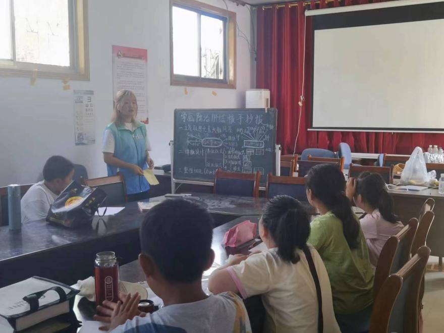 �ൺ������ѧ�����������ѧԺ�������ɶ����������ҡ� �����ſ�չ�ν�˷�����������