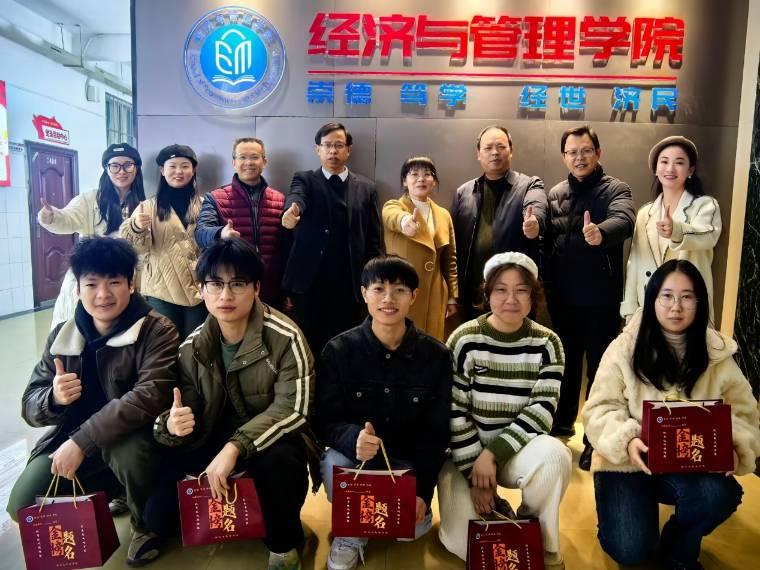 ���С�;��飬���롰�ȡ��桪������ʦ��ѧԺ����ѧԺ����ο�ʿ���ѧ��