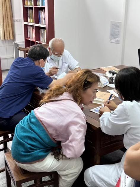 ��ǧ����ҽ������������ н��ʵ�������ֻ���������ר�����ͨѧ��˼�봫�����ϱ�����