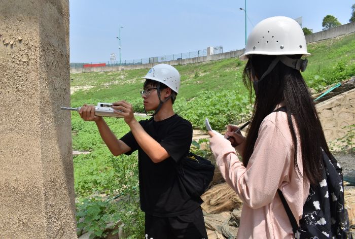 ʵ����ʵ�ػ�ȡ�ṹ����  �������