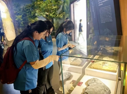 ����ѧԺ���̹���ѧԺ��ܲ��ͼ�������Ļ�����ʵ���Ÿ������в���