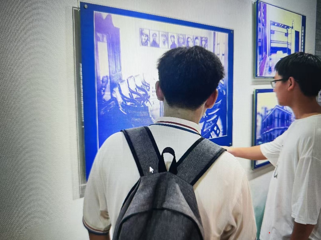 ���ߺ�������������ʵ��С�ֶ�