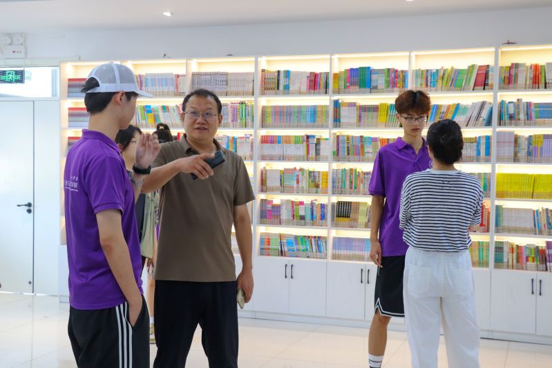 ɽ��������ѧ��ͨ�복������ѧԺ�쵼����ʦ���ٺ���Сѧο��֧���Ŷ�