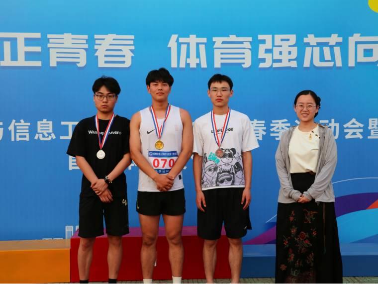 �����˶����ഺ������ǿо��δ��