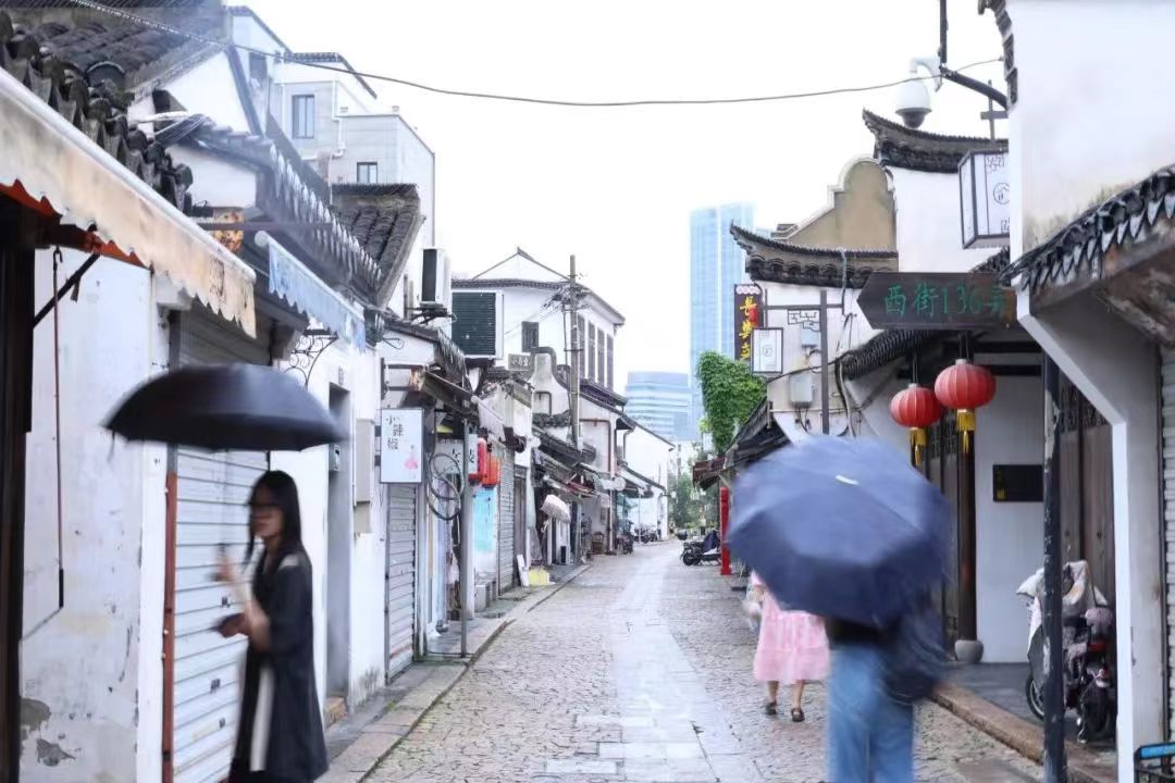 ���к��ɷ��ţ�̽Ѱ�ɳ������Ĵ����������������˫���¡�������