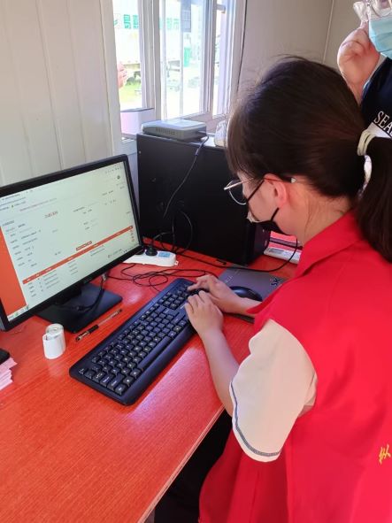 ������ز���и��������˲�ͣЪ