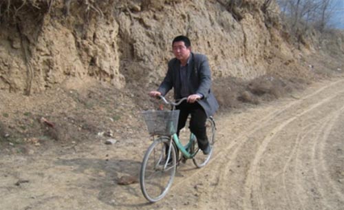 ɽ����ѧ������ź춫