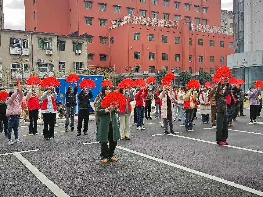 ���ϳ���ѧԺ�����뻯ѧ����ѧԺ�Ļ�ѧ����������������ǰ�������вм���������������ο�ʲм���