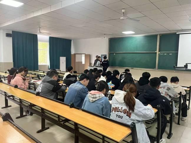 ����鿼��·����ůѧ���ġ��Բ������