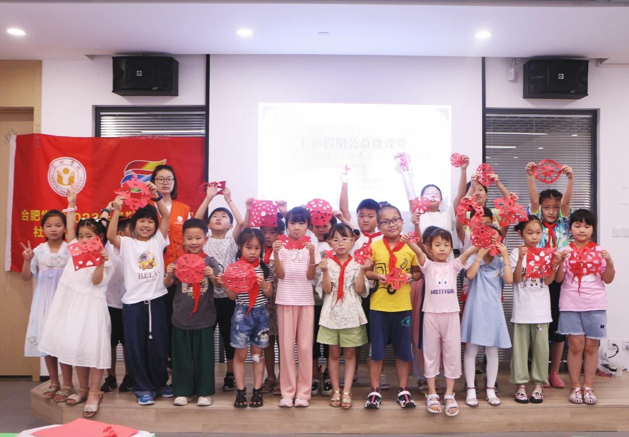 �����߲ʼ��� ������ͯ�� ������������ͯ Ѱ��ʢ�ġ��ŶӸ��ٺ�������չ���ʵ��