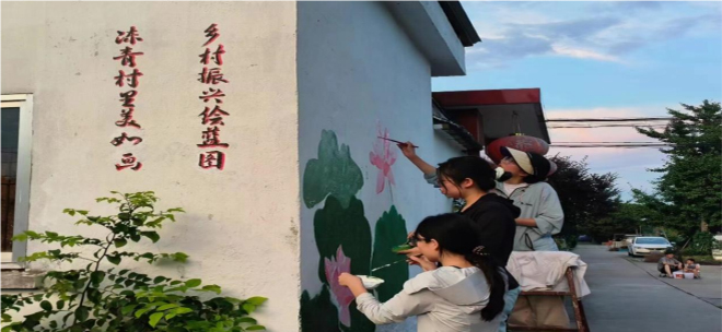 �Ͼ��ʵ��ѧͨ��ѧԺ��չ���ֻ����•�ഺ�ж������ʵ����