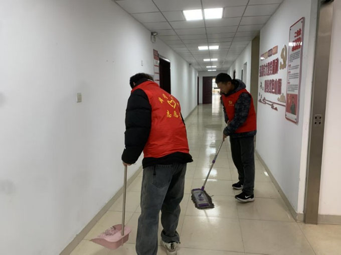 �ܶ�ѧԺ��չ�������ˡ������Լ��ʳ�������ʵ��