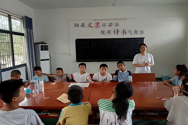 �������ʵ��|�������ѧԺ���ഺ���Ρ�ͨ��־Ը����ӿ�չ��ϰ�ߵ����ɡ���ѧ�γ�