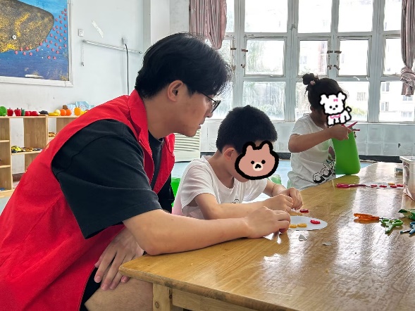 �롮�ǡ�ͬ�У��ð��޽硱 ��Я���ж���ʵ���ſ�չ�����������ǽ���������