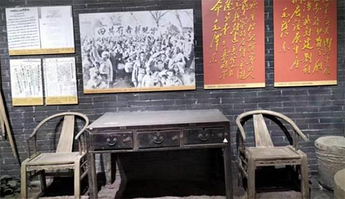 ����ʷ���£����к�ɫ����